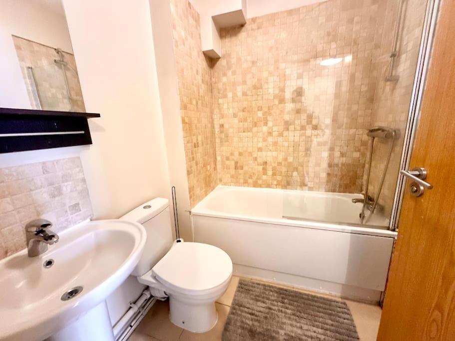 2 Bedroom Apartment In Se13 London Exterior photo
