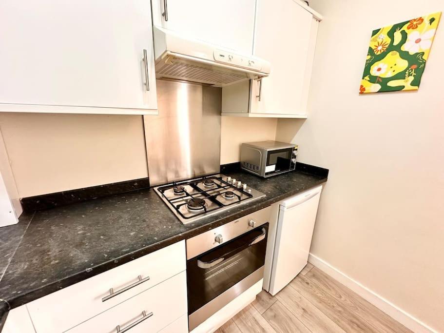 2 Bedroom Apartment In Se13 London Exterior photo